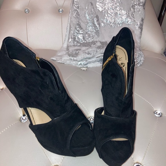 NEW Colin Stuart Black Suede Gold Metal Heel Cutout Ankle Booties Size 11B - Picture 9 of 16